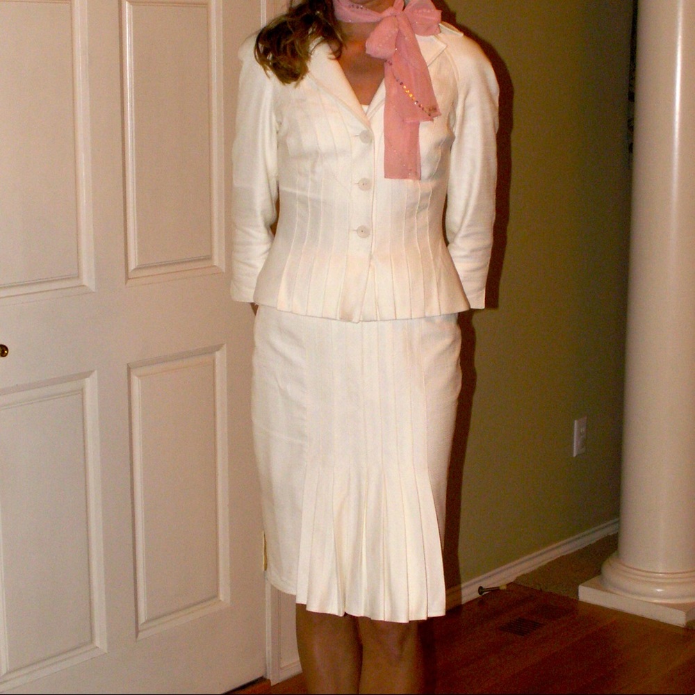 Kay Unger womens suit